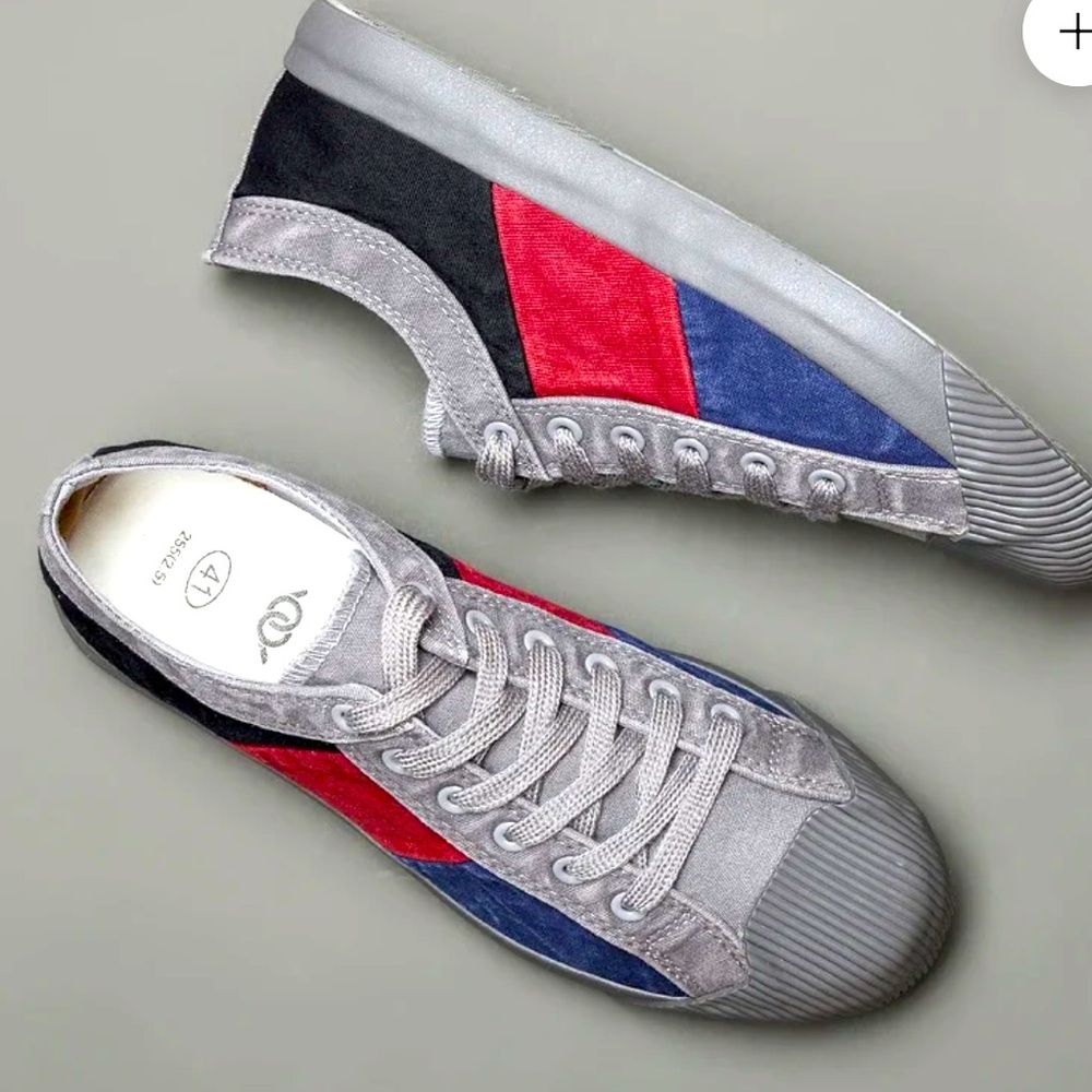 CLAUDE MONET LOW-TOP CANVAS SNEAKERS. EU Size 42. US 8.5. Gray. NWOT